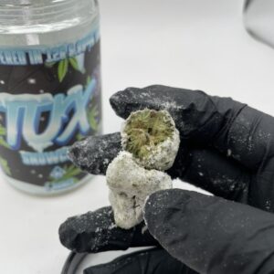 Tux Snowcaps
